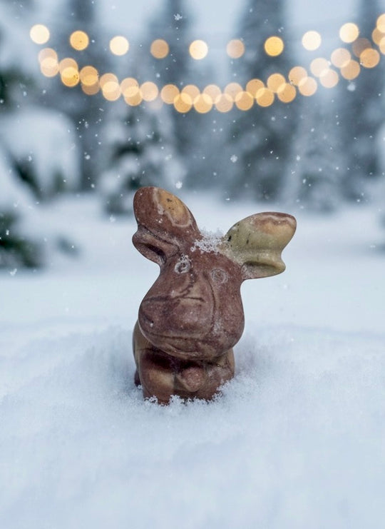 Dendritic Picture Jasper Reindeer Carvings