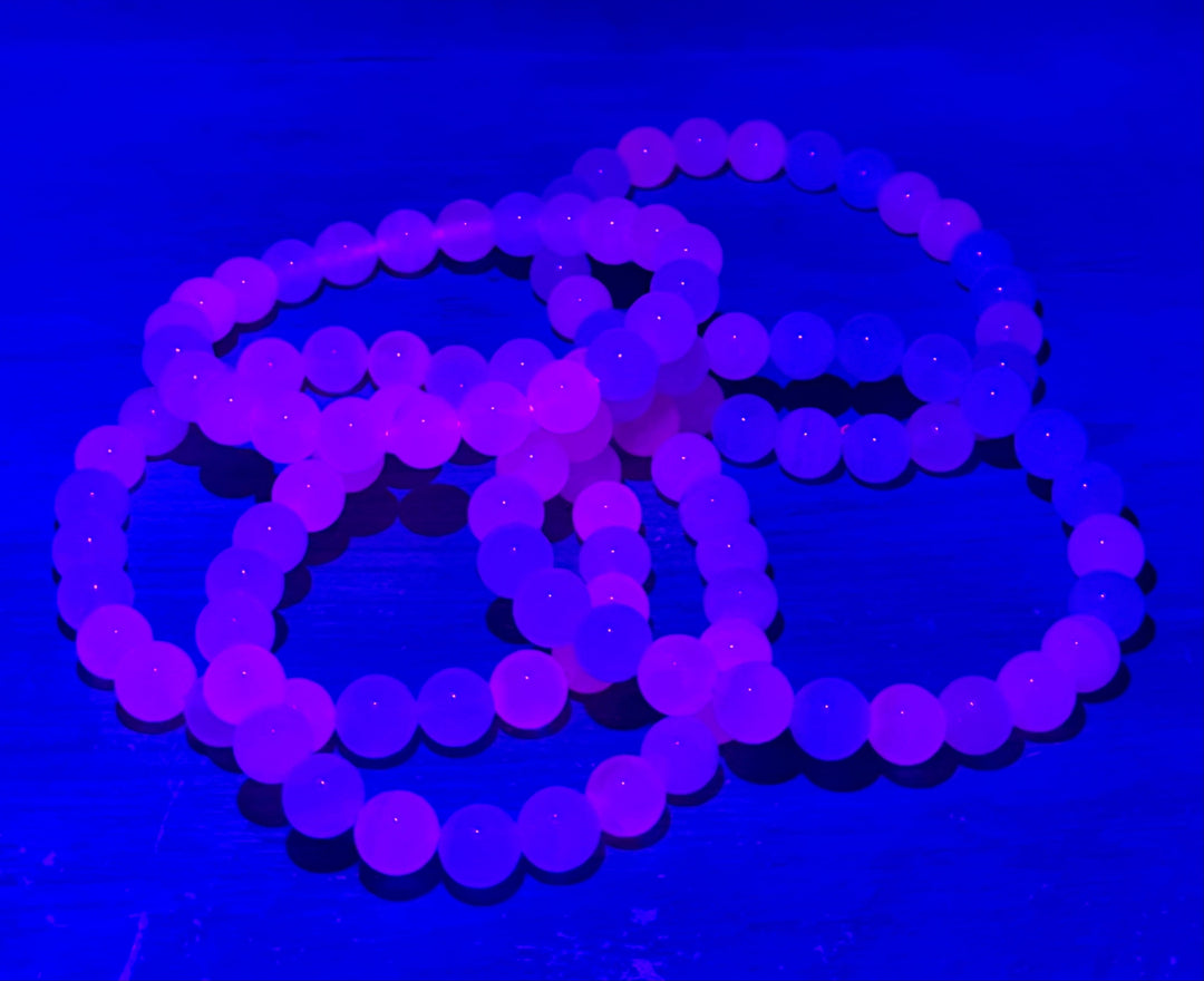 UV-Reactive Mangano Calcite Stretch Bracelet